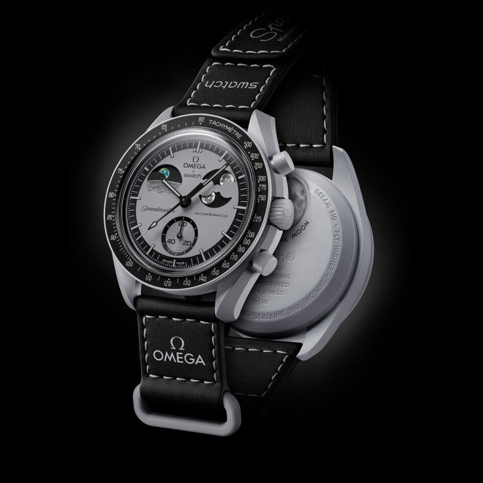 The Bioceramic Moon Swatch MISSION TO EARTHPHASE celebrates the splendor of the Earth as seen from the moon