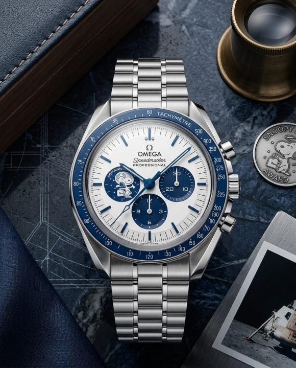 Omega Speedmaster Silver Snoopy