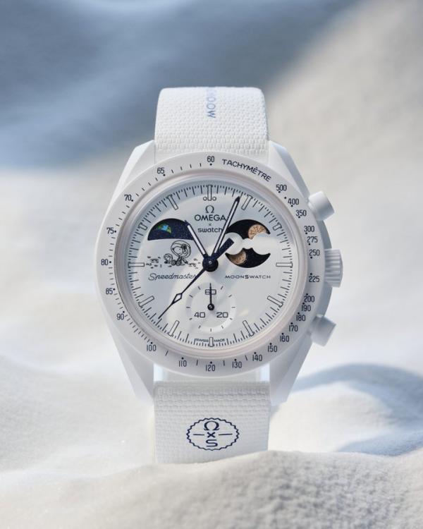 Omega Mission To Earthphase Moonshine Gold