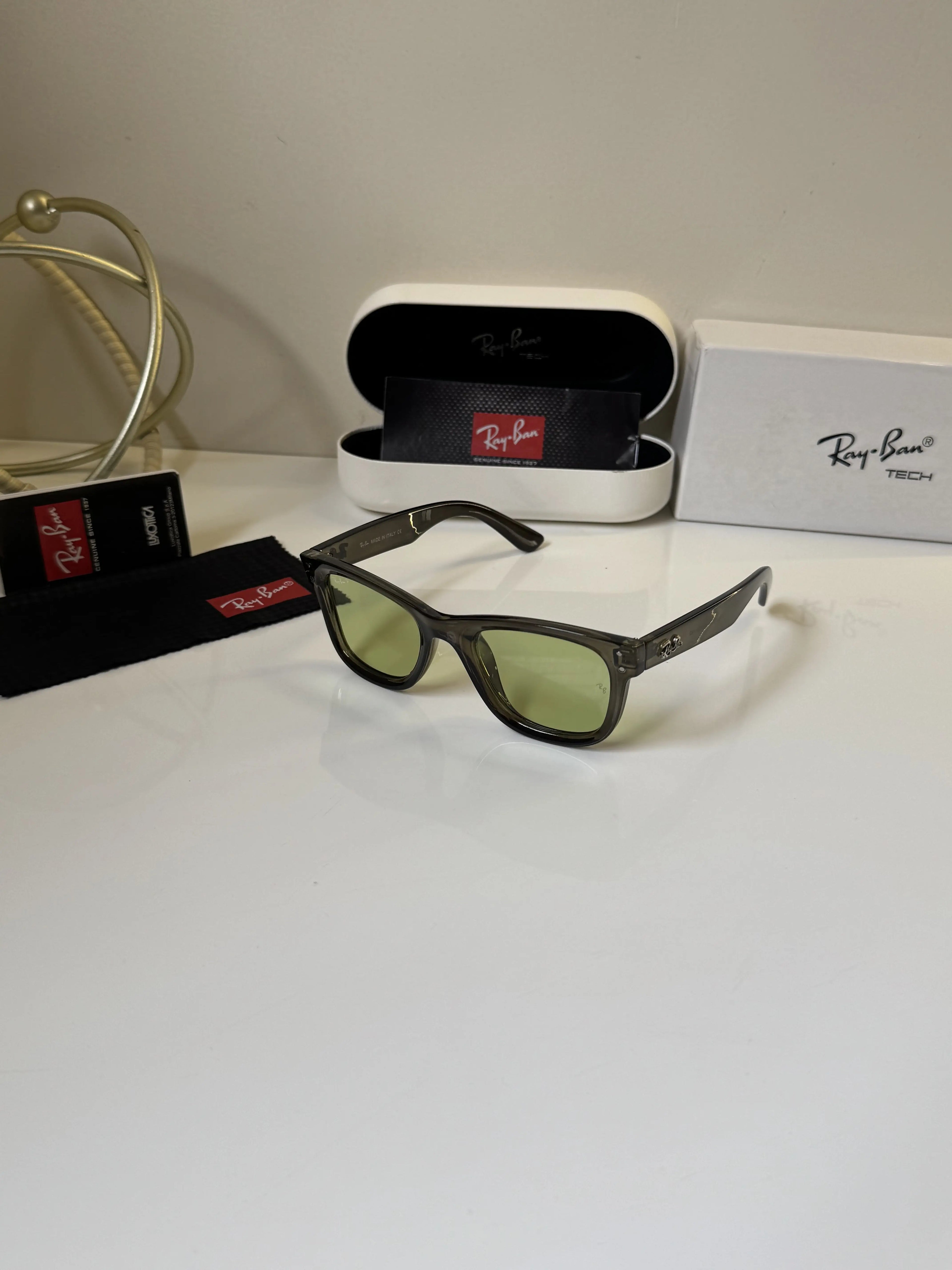 Ray Ban Green